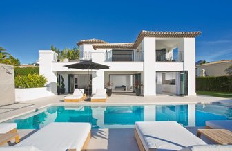 Villa with Sea Views for sale in Los Naranjos Golf