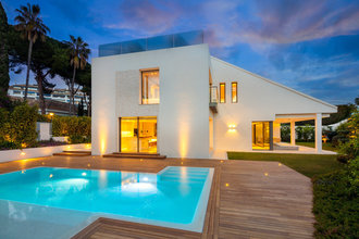 Villa for sale in Villa Marina within Walking Distance to the Beach