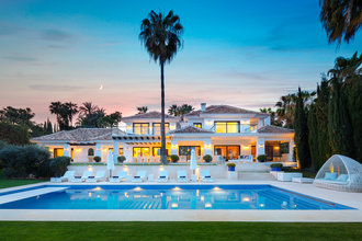 7 Bed Villa for sale in La Cerquilla