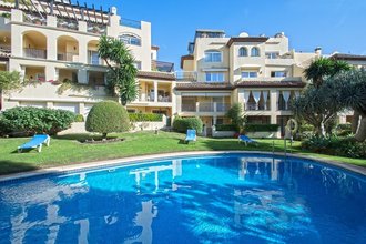 Frontline Golf Apartment for sale in Guadalmina Alta