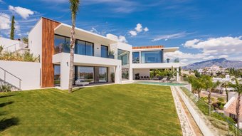 Villa with Sea Views for sale in La Alqueria
