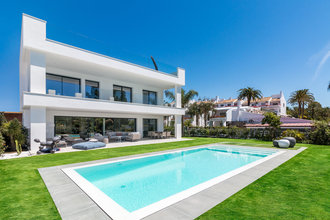 Modern Villa for sale in Supermanzana B