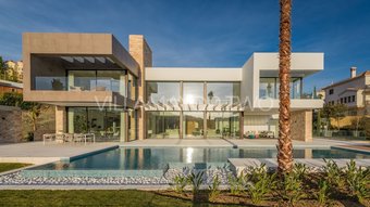 Villa with Sea Views for sale in La Alqueria