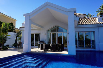 Villa met panoramische ligging in Benahavis