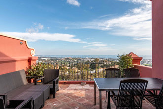 Penthouse with Sea Views for sale in Torre Halcones