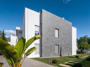 Modern Apartment for sale in Los Naranjos de Marbella