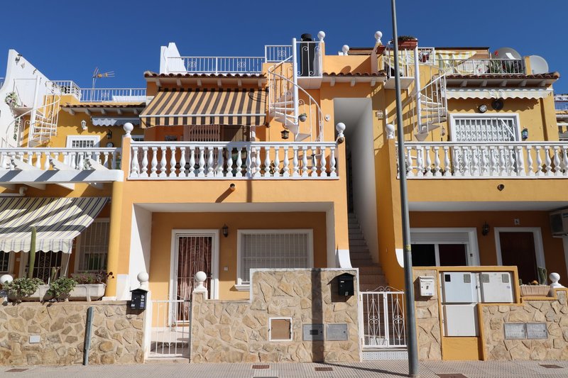 2 Bed Apartment For Sale In Los Palacios Vre 4977