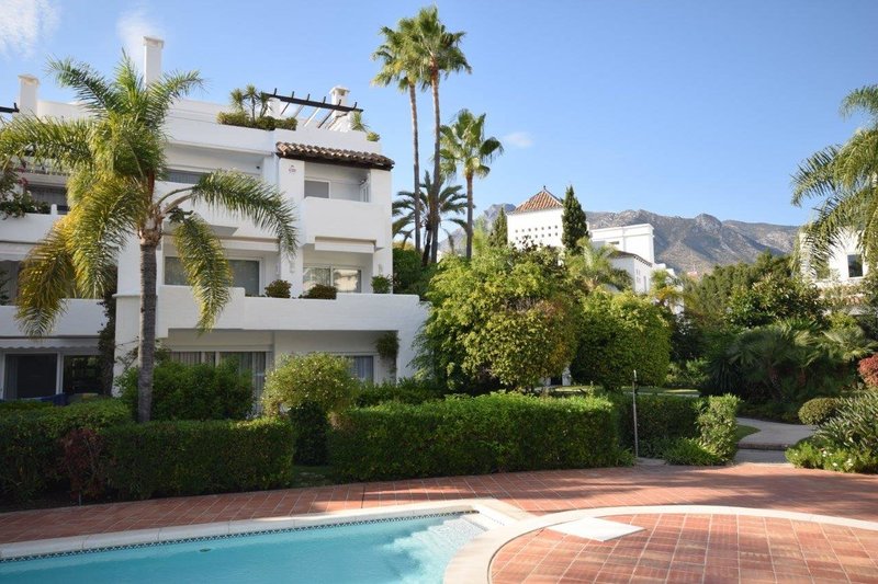 Alhambra del Mar MARBELLA Golden Mile Henger Immobilien Real Estate