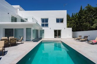 Modern Villa for sale in Nueva Andalucia